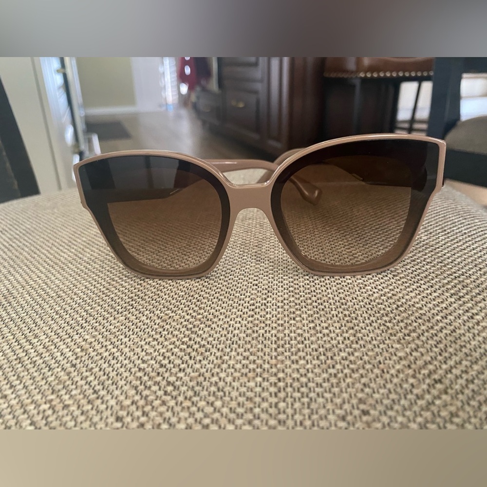 Fendi First Sunglasses color tan gradient lenses - Picture 6 of 8